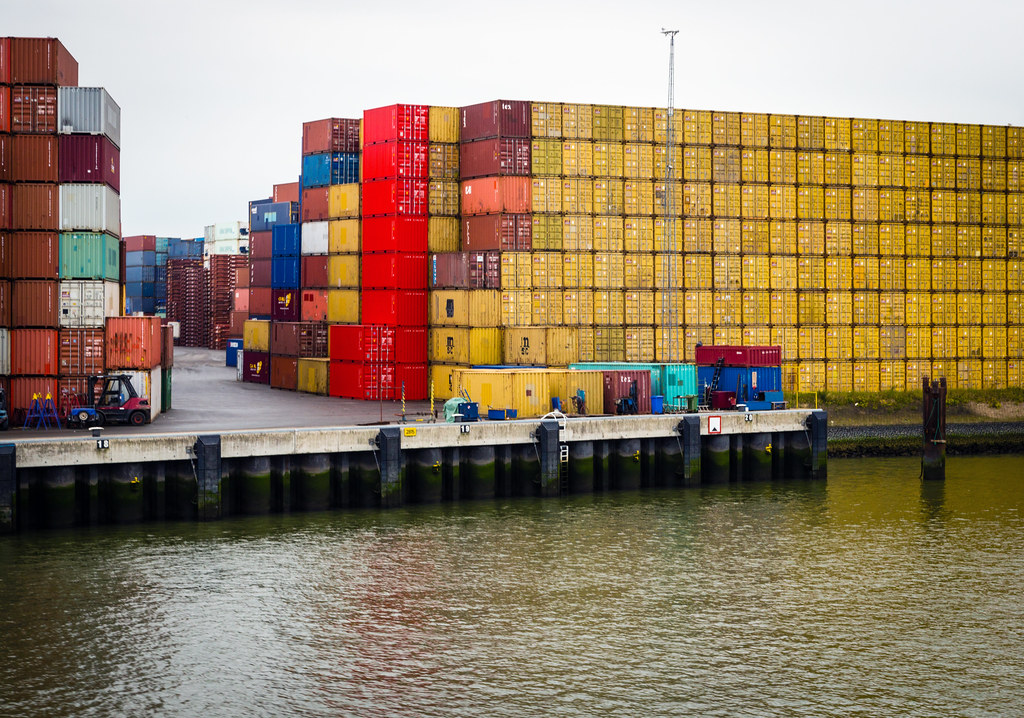 European Parliament leftists threaten to oppose EU-US trade deal