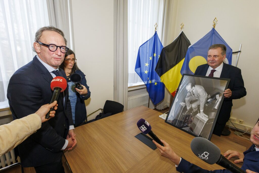 New Brussels Minister-President already in hot water for poor Dutch skills