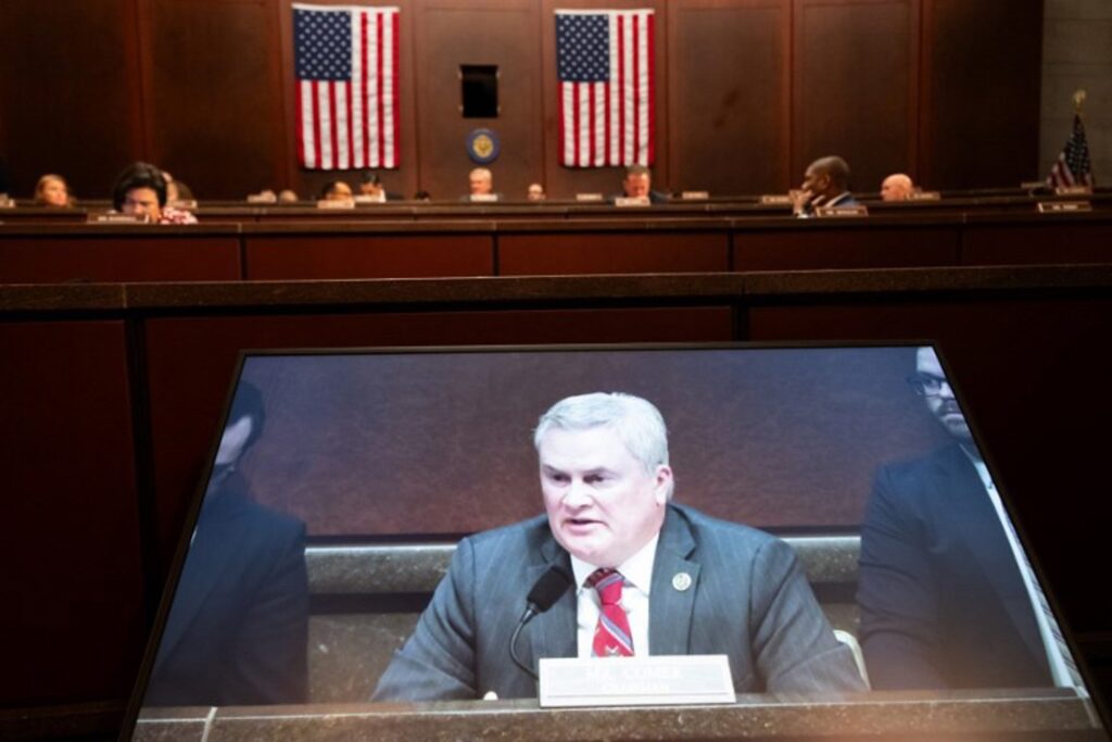 Bill and Hillary Clinton finally agree to appear before Congress over Epstein case