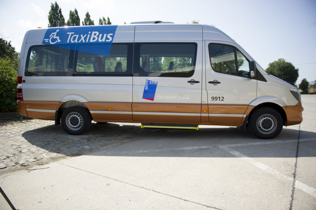 STIB Taxibus service for people with disabilities is in the centre of Brussels budget discussions