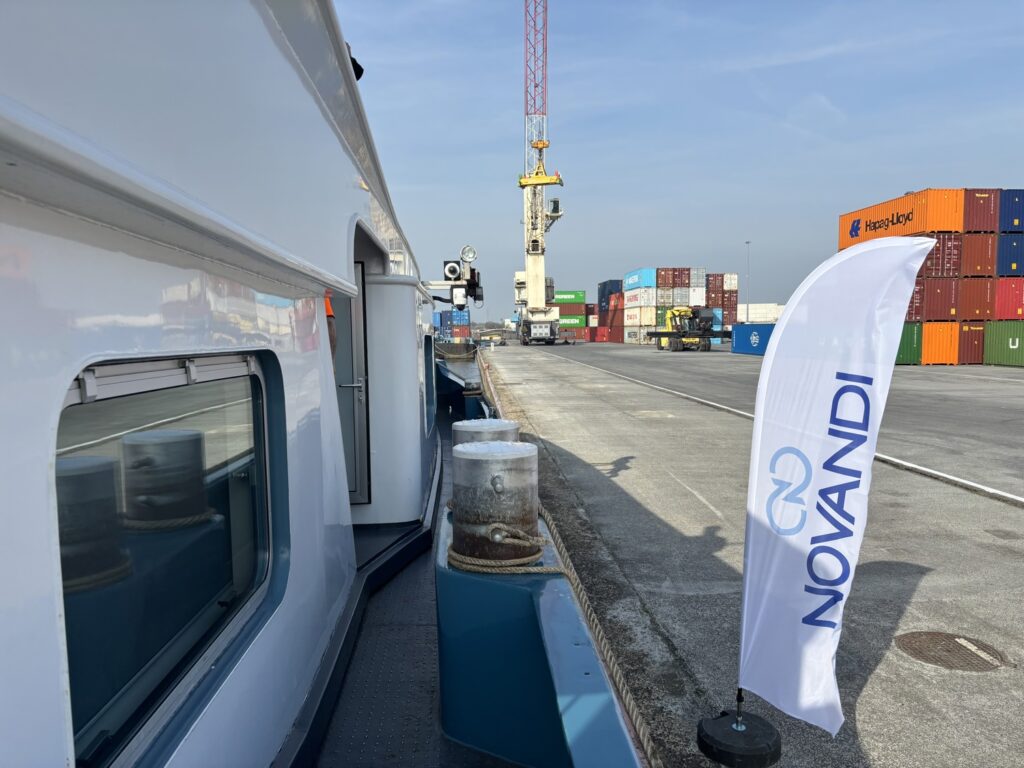 Self-piloted cargo ship navigates for the first time in Wallonia