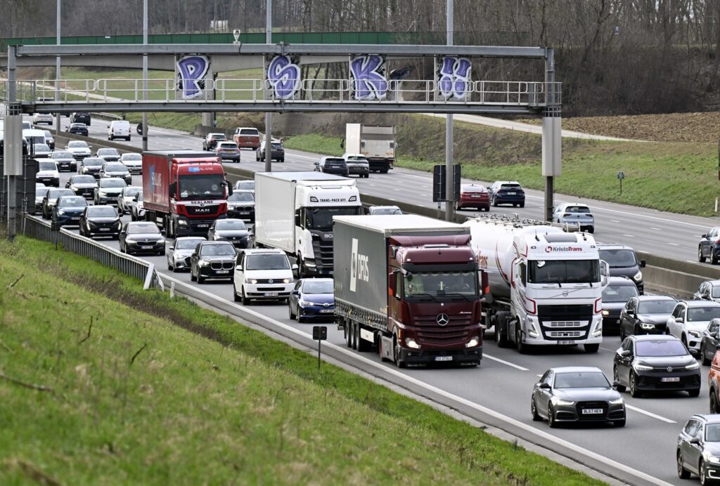 Half of drivers in Wallonia do not apply the emergency lane rule