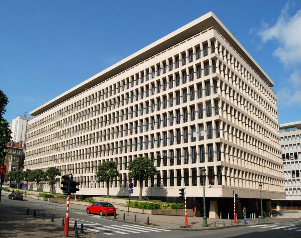 GBL investment holding company divested almost €2 billion in 2025