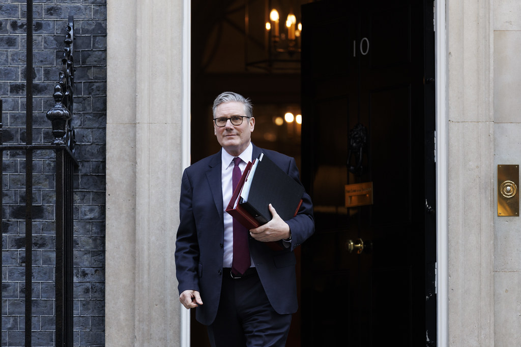 Keir Starmer announces his resignation as UK prime minister
