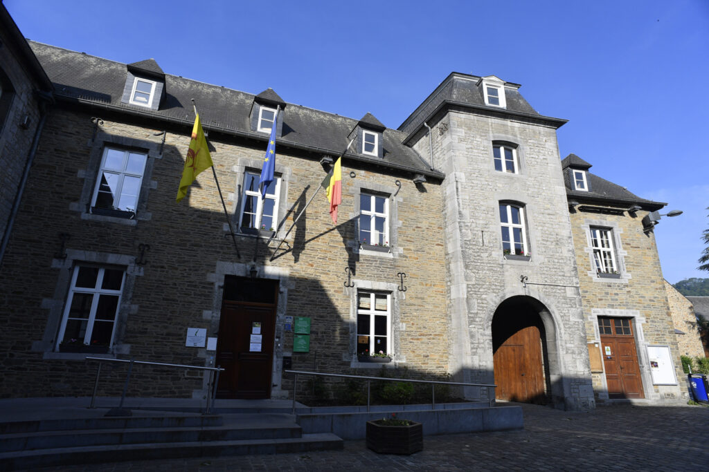 Walloon small town ex-mayor kicked from his own party after alleged pension fraud