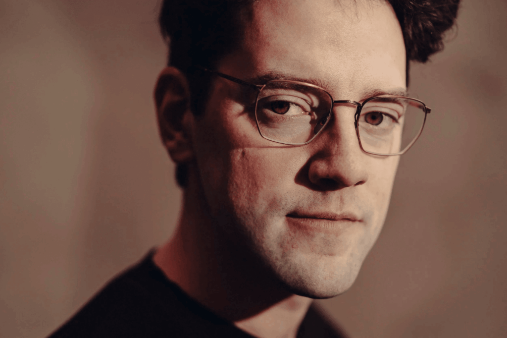 Flemish writer Tijl Nuyts wins Boon Prize with debut novel 'Grondwerk'