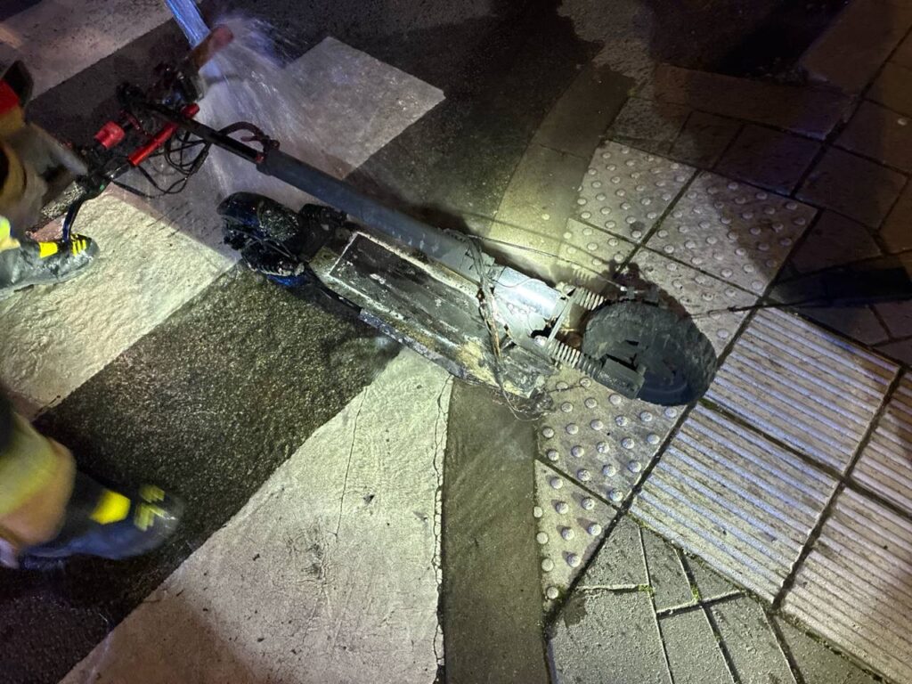Electric scooter charger provokes fire in Brussels