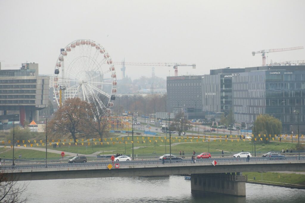 EU green accord reveals progress, but stricter air quality targets loom