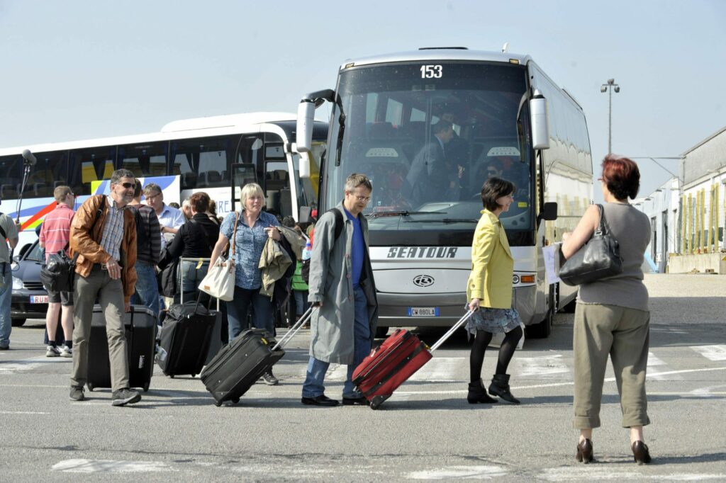 Bus companies weigh increasing fares amid rising diesel costs