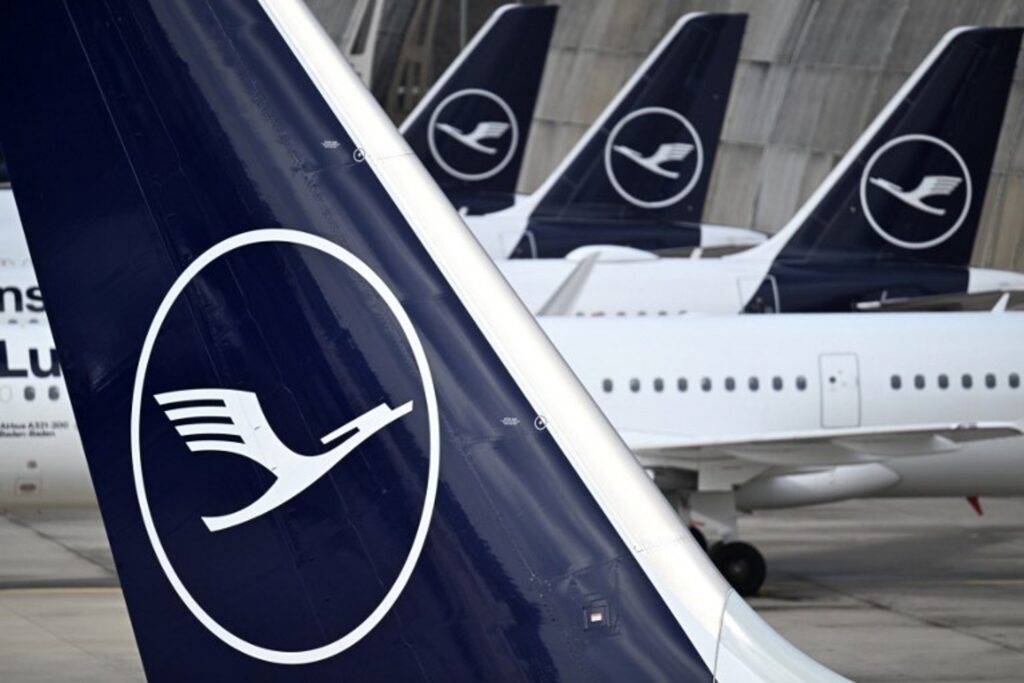 Lufthansa cancels hundreds of flights on Friday due to strike