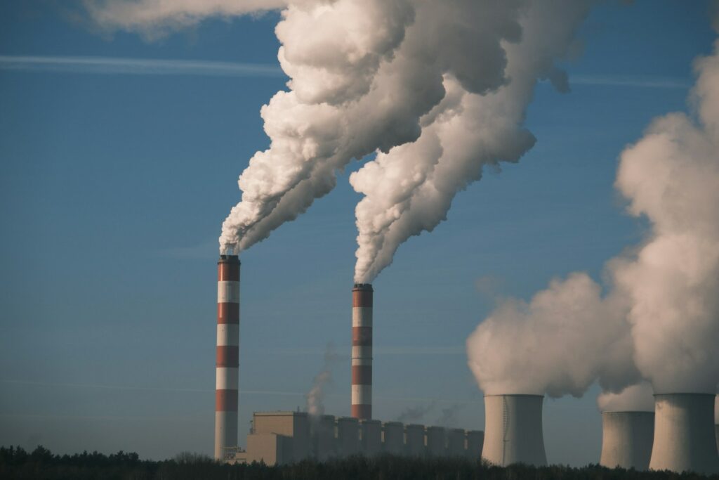 EU emissions drop 3% to hit 40% below 1990 levels, but transport rises