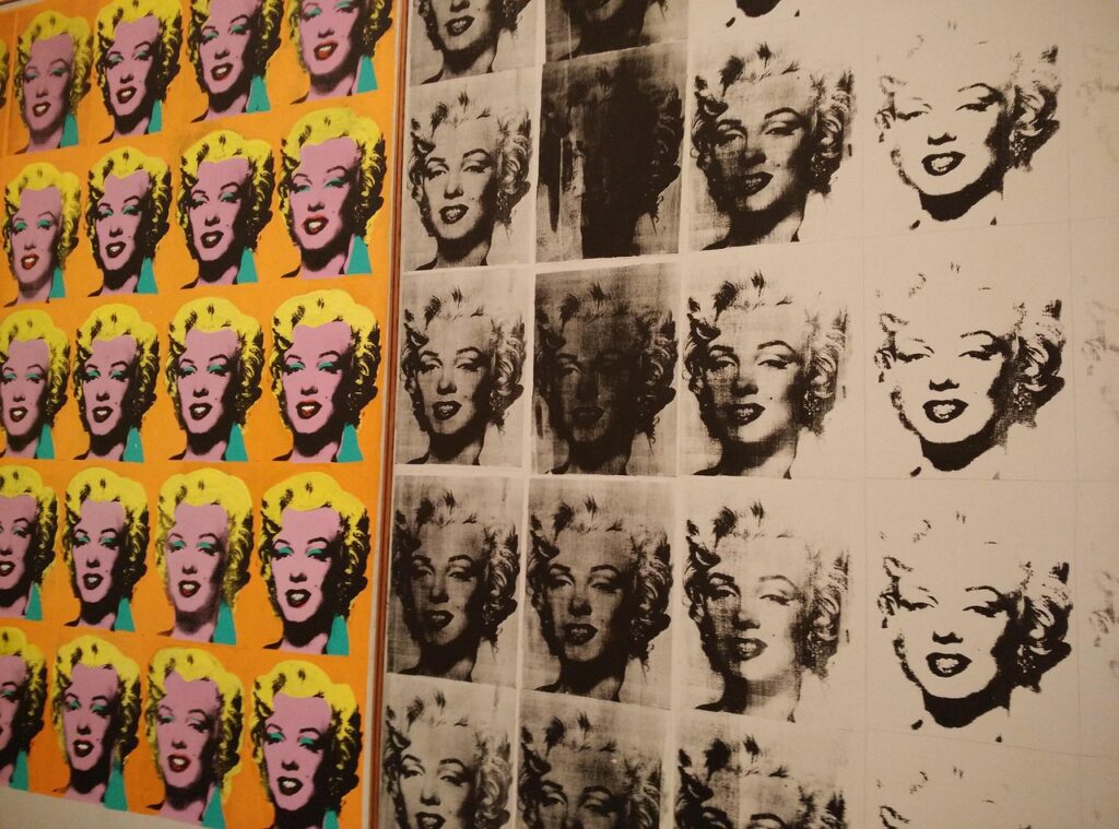 Italian police seize 143 counterfeit pop artworks, Belgians suspected