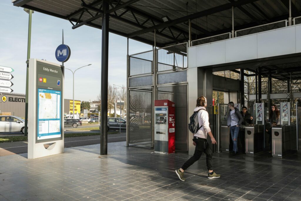 Metro station evacuated and traffic stopped due to smoke