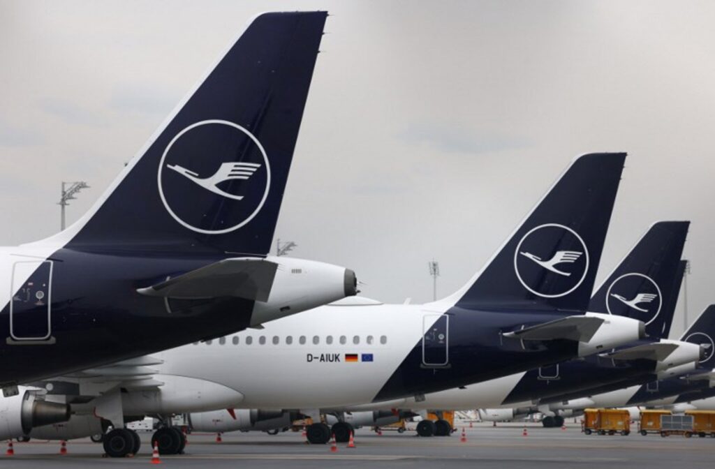 Pilots strike day two: Lufthansa forced to cancel hundreds of flights