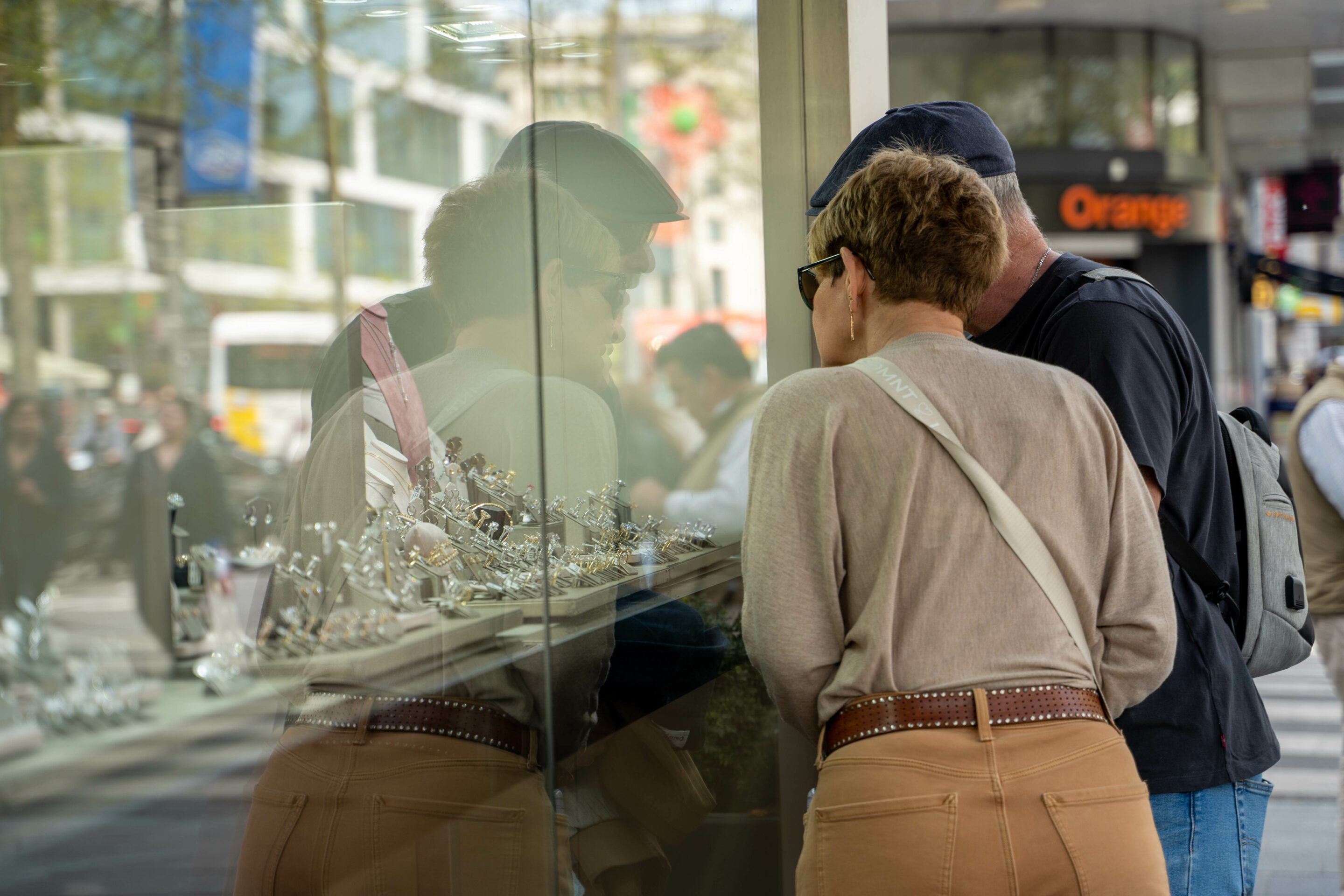 From child robberies to spotting fakes: Life inside Antwerp's diamond trade
