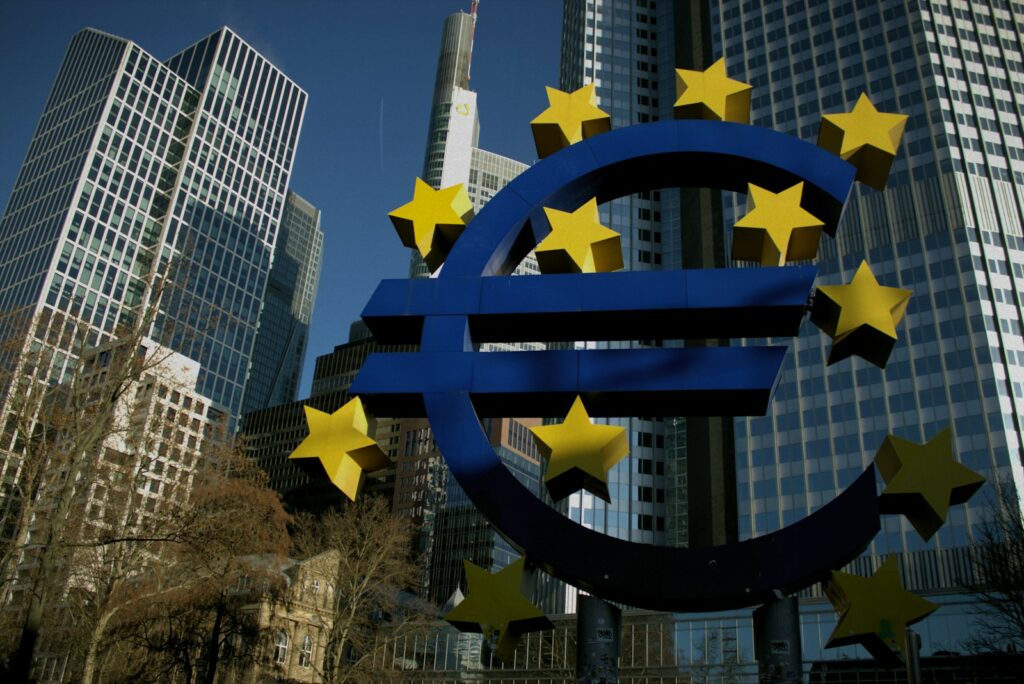 ECB urges single banking market to ease cross-border barriers in euro area