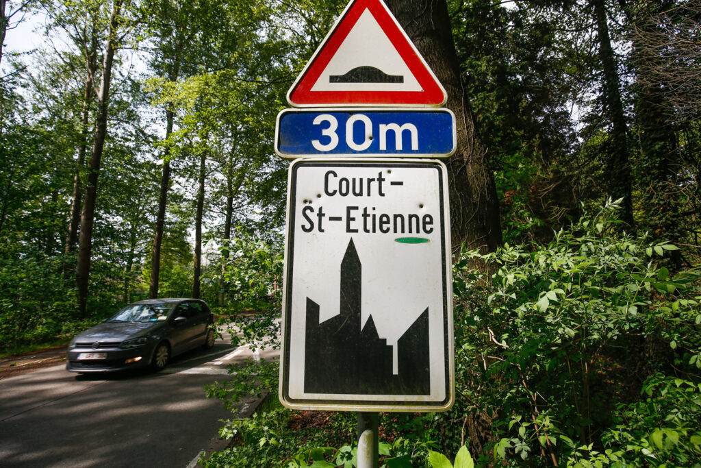 Armed robbery at a jewellery store in Walloon Brabant with suspects still at large