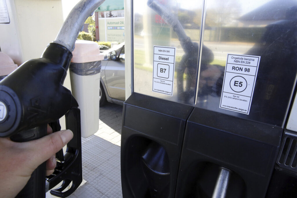 Diesel prices slightly down, but heating oil up