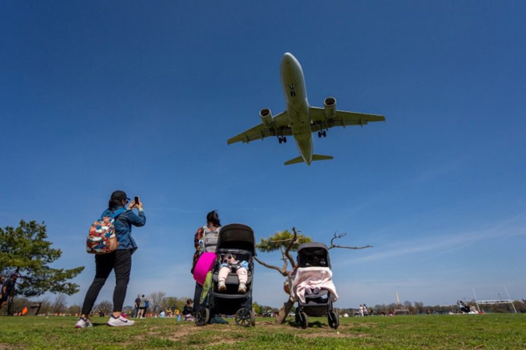 United Airlines raises its prices by 15-20% to offset fuel costs