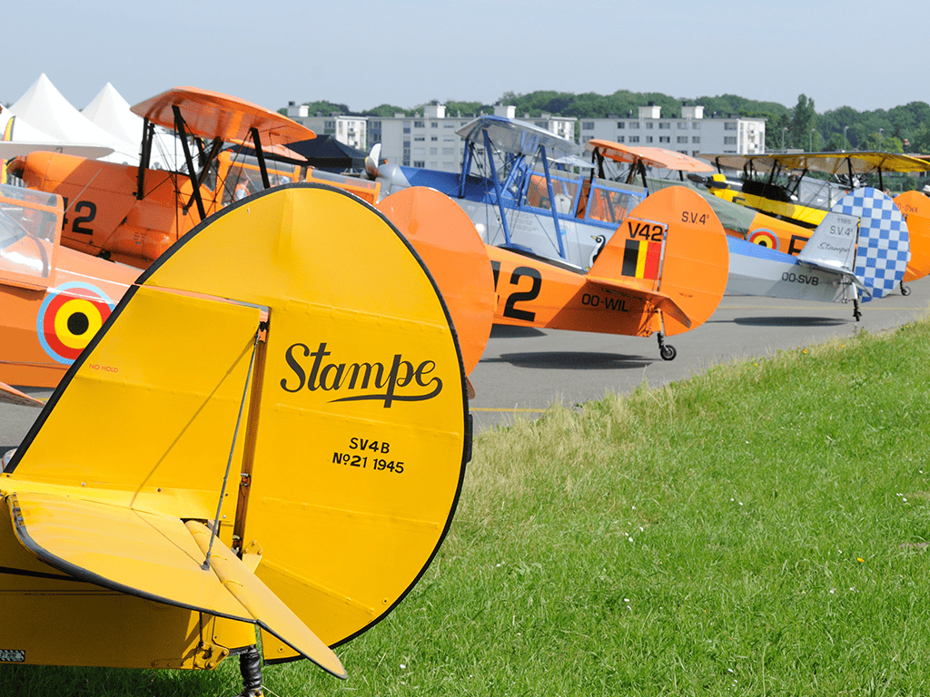 Defence transport plane is eye-catcher of Deurne Airport fly-in