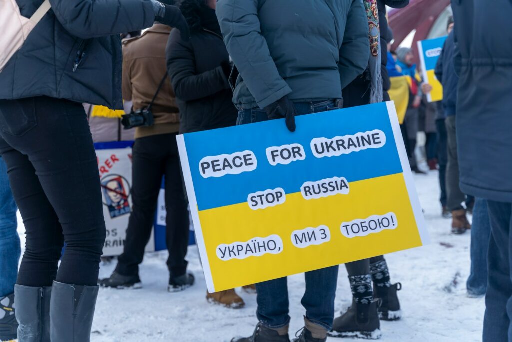 Fall in Ukrainian refugee numbers in EU linked to expiring permits