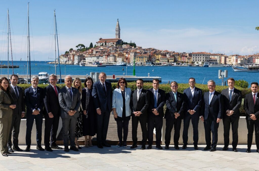 EU seeks tougher border control at forum with 9 Mediterranean member states