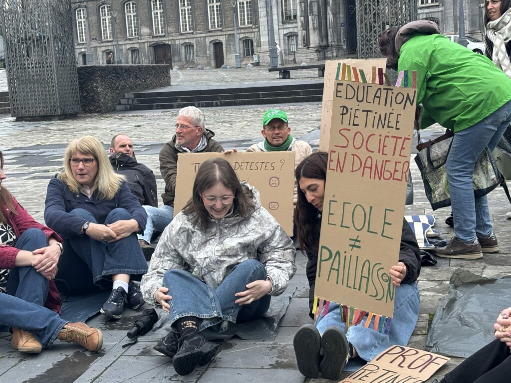 Francophone teachers protest austerity plans in Brussels