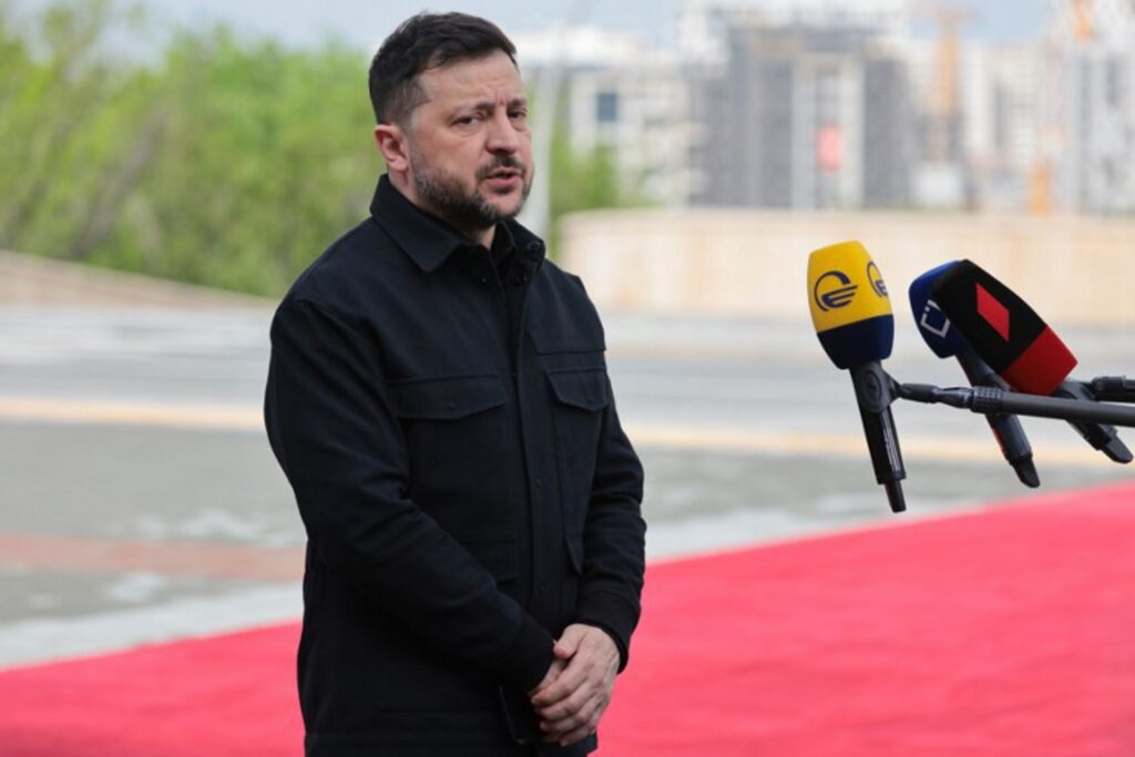 At least 21 Ukrainians killed in Russian attacks