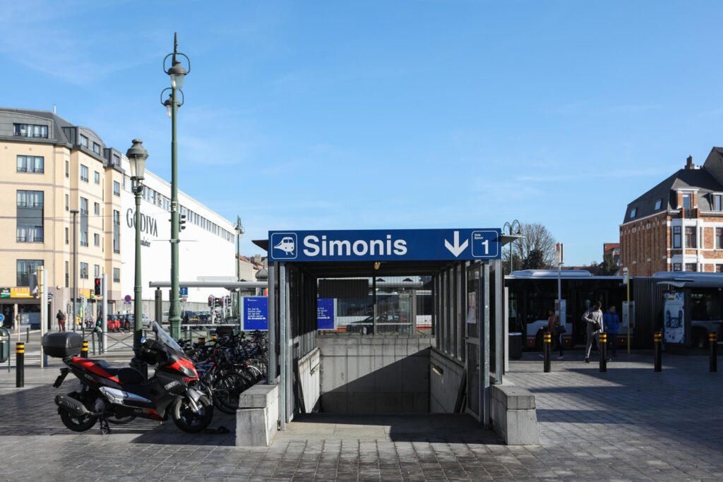 30 passengers 'feeling unwell' evacuated from Brussels metro station