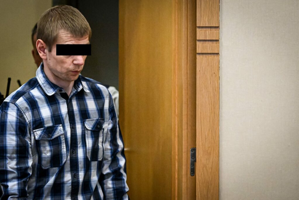 Femicide: Man on trial for stabbing his ex to death in Flanders