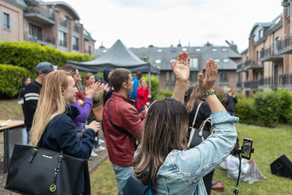 Towns in Belgium to celebrate Neighbour Day with aperitifs and barbecues