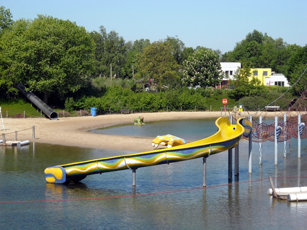 Brussels man resuscitated after getting into difficulties at water park