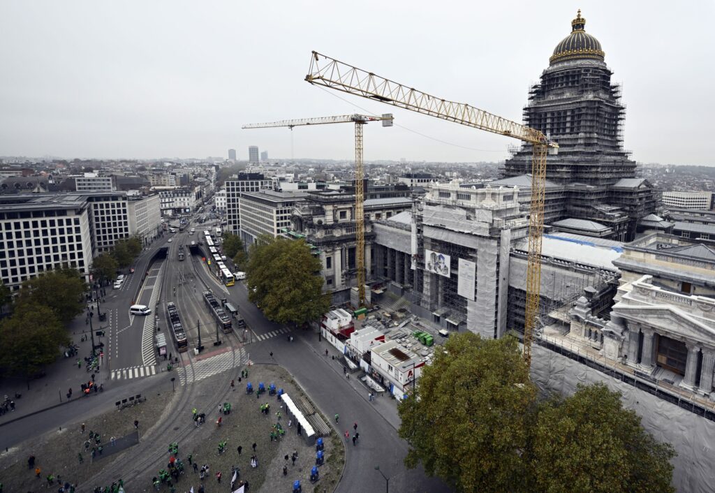 Power outage shuts down Brussels' Palace of Justice