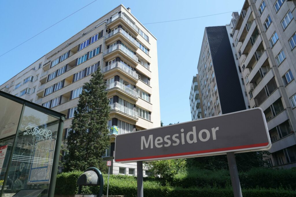 Mother arrested for attempting to kill her three children in Uccle