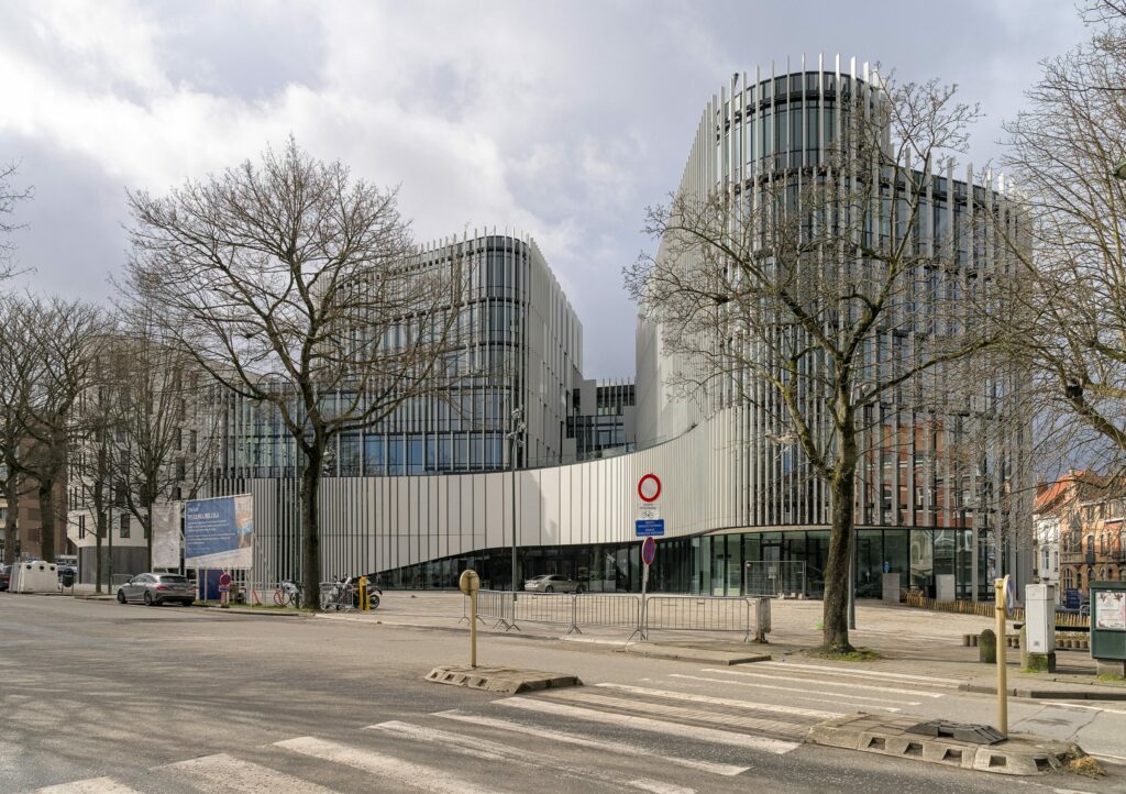 Etterbeek residents urge their municipality to oppose home visits by police