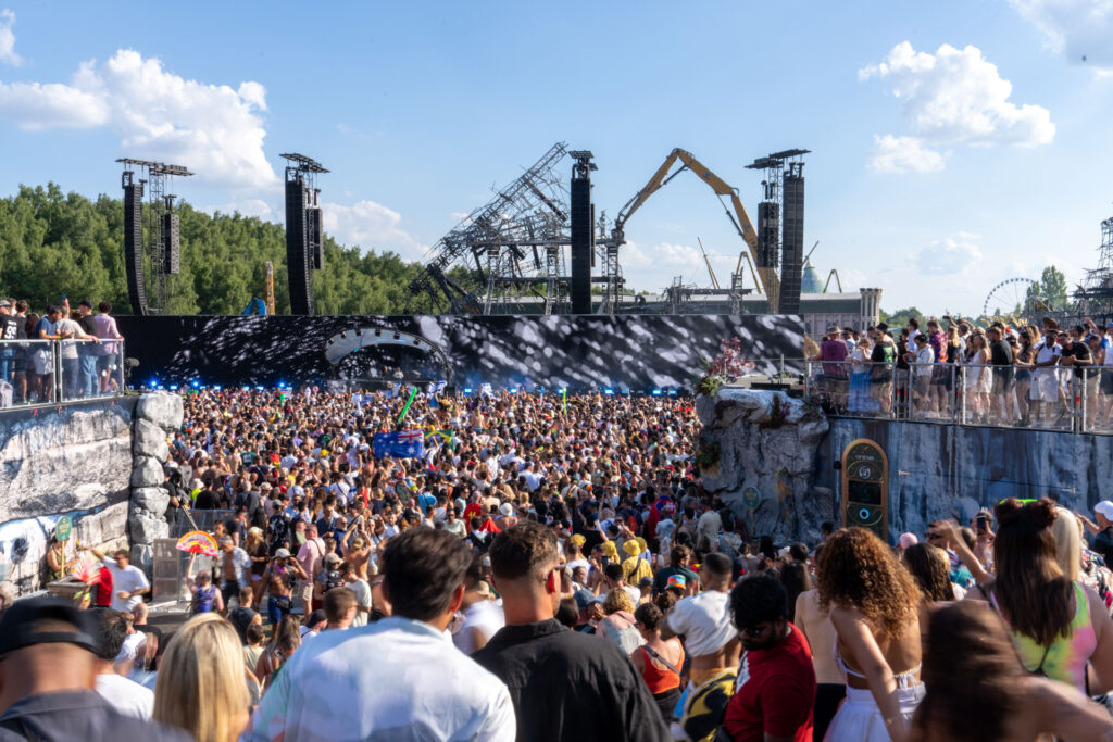 Tomorrowland receives favourable safety report after last year's fire