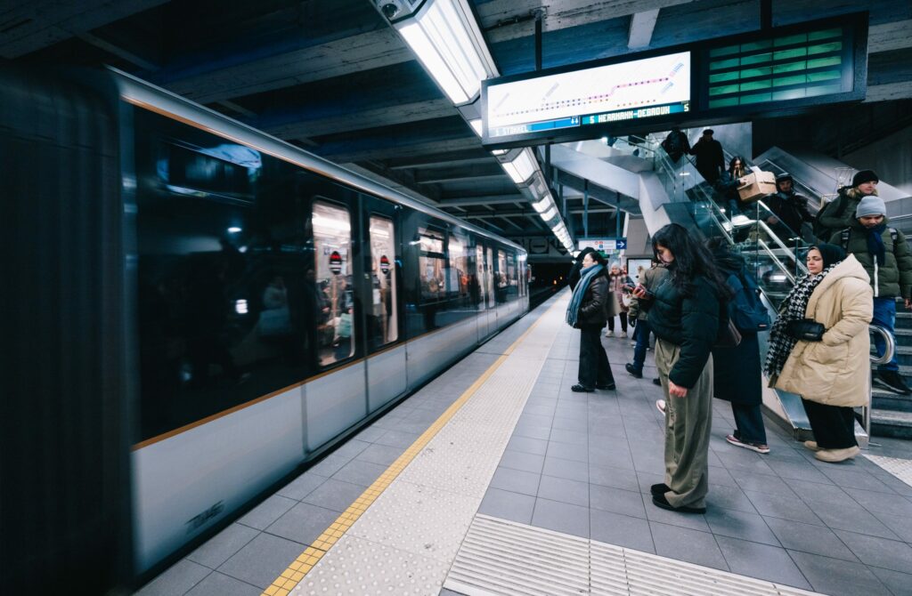 Woman dies in Brussels subway tunnel