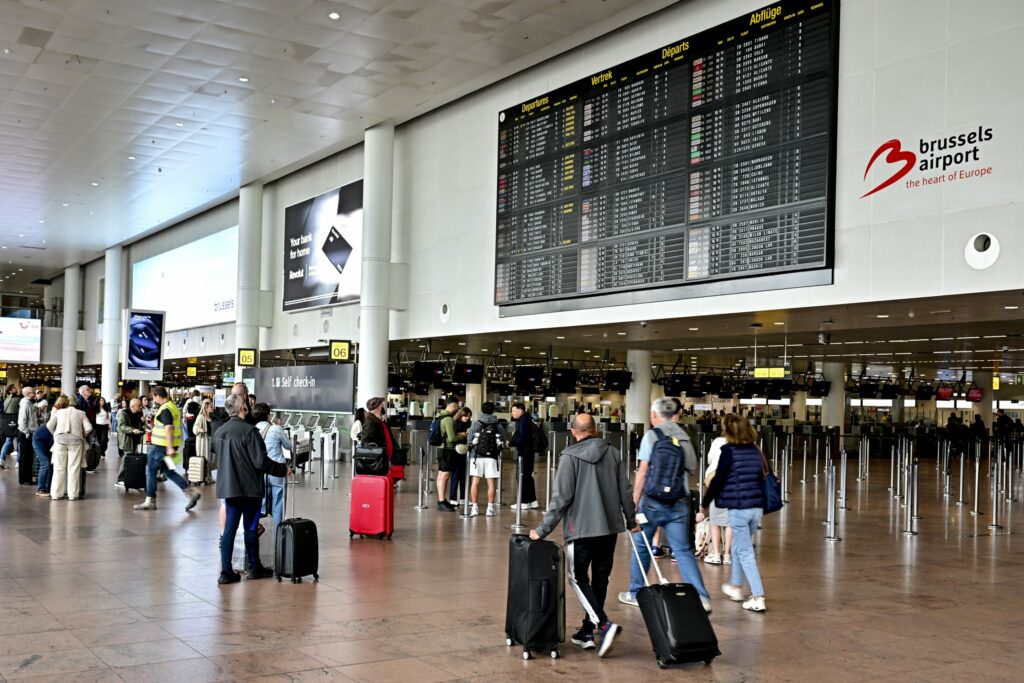 Brussels Airport to stop requiring removal of liquids and electronics in security checks