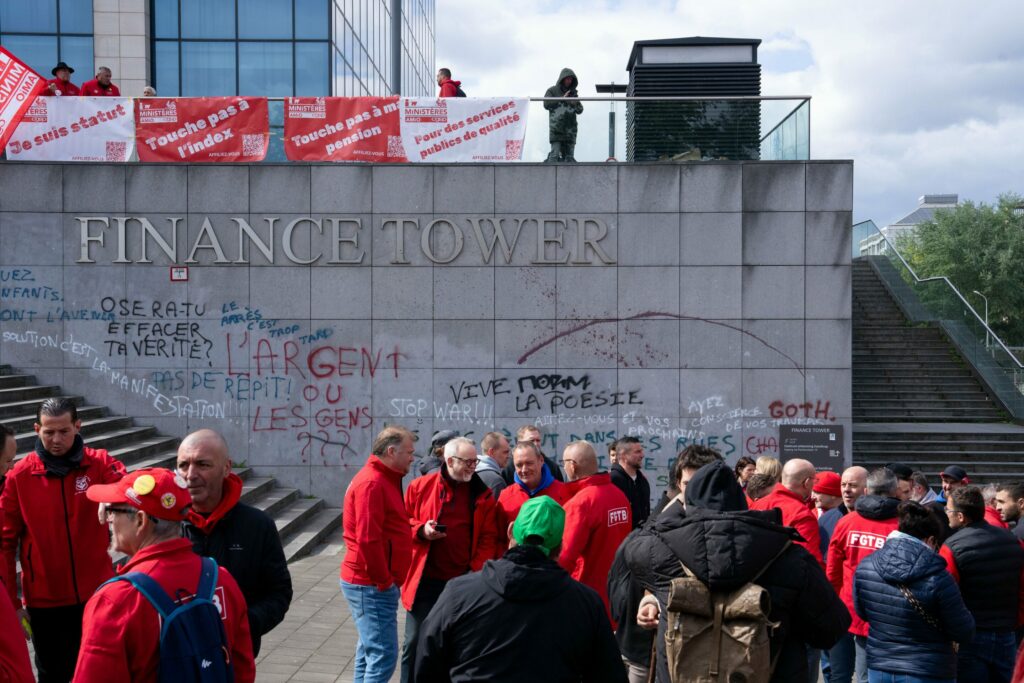 'Poverty is very expensive for society': Thousands protest Belgium's budget cuts
