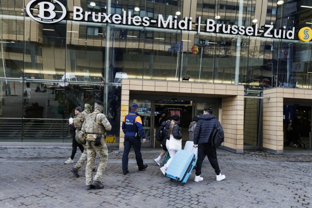 Major clean-up campaign at Brussels-Midi station underway