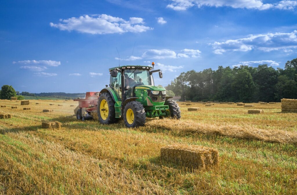 EU farm prices see sharp contrasts as output drops 2.9% overall