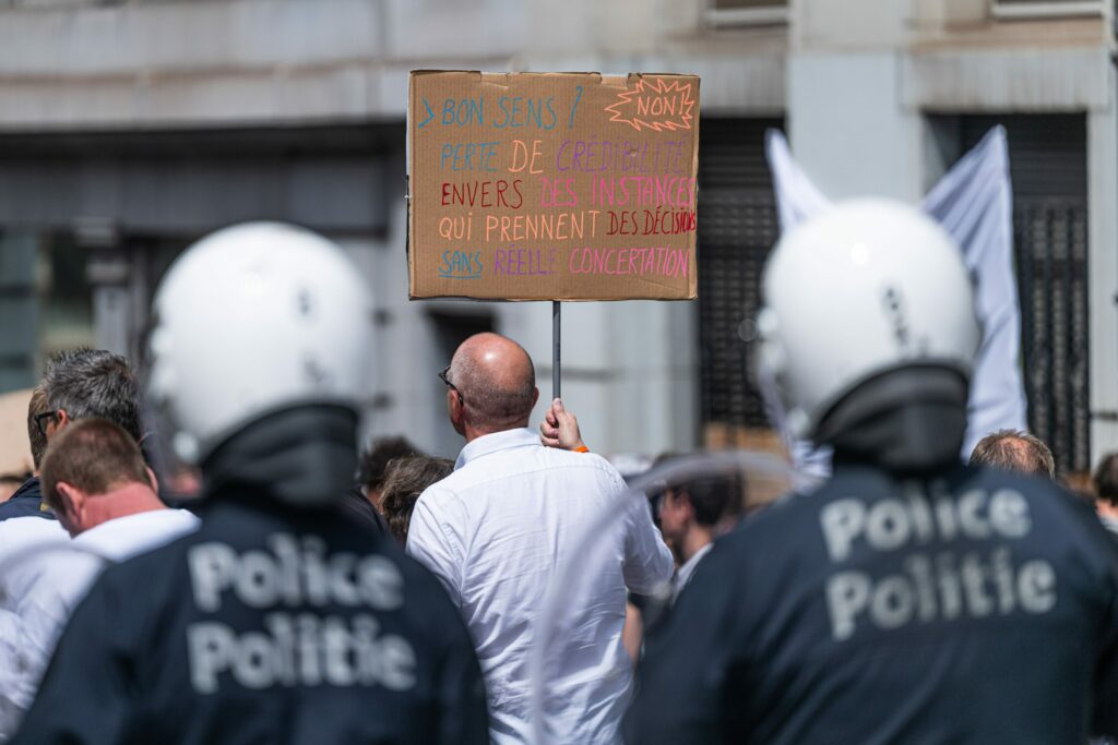 Austerity plans in French-speaking education approved amid student-teacher protests