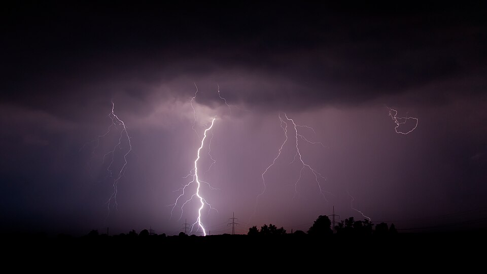 Ghent bans outdoor events, closes parks due to expected thunderstorms