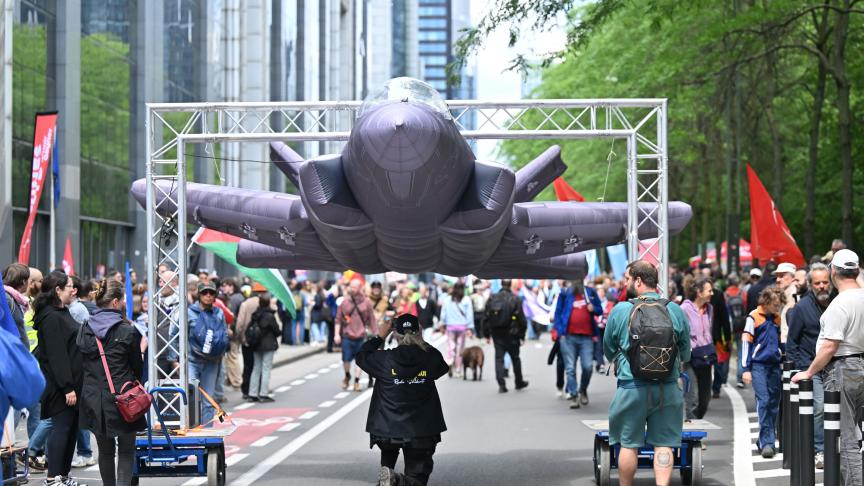 Thousands march through Brussels calling for 'welfare over warfare'