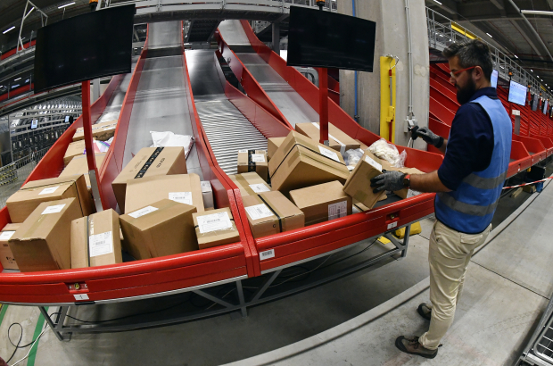 Three-euro European tax on parcels from outside the EU introduced