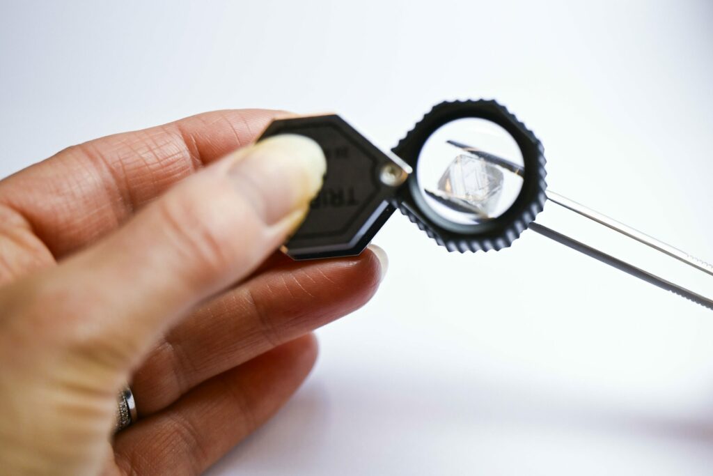First 100% traceable artisanal diamond from Congo sold in Antwerp