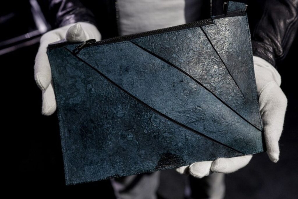 First leather bag from T-Rex cells to be auctioned in Paris