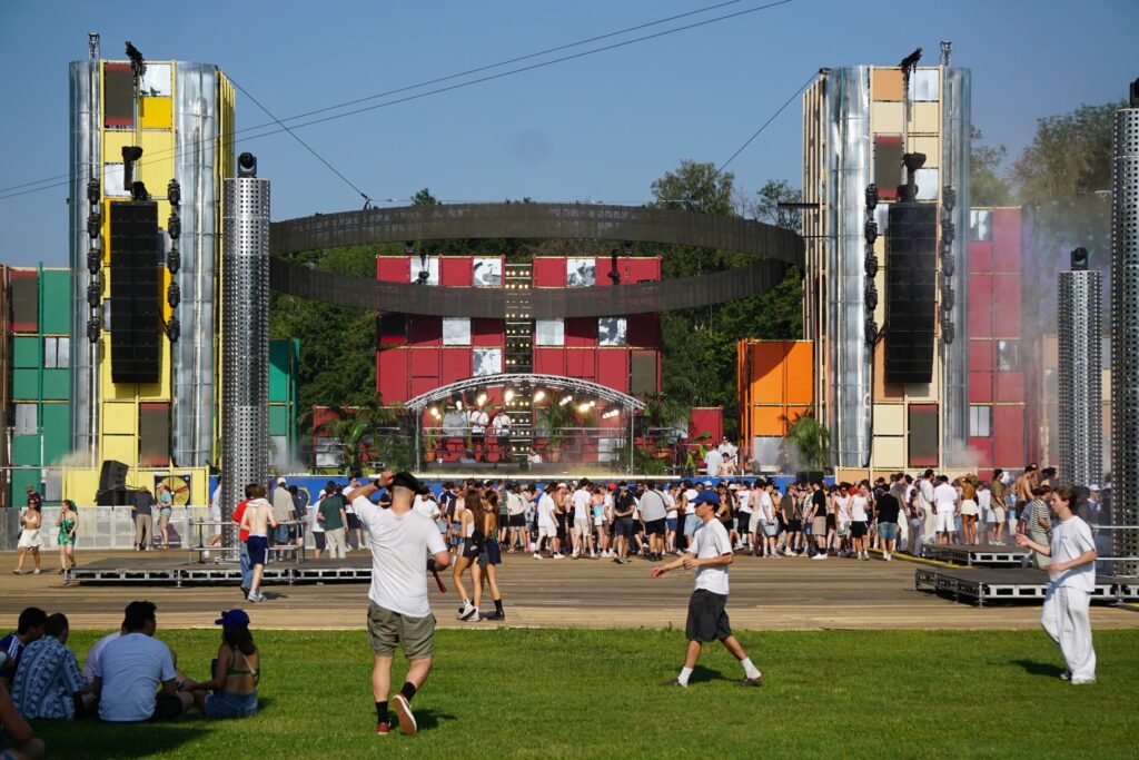 Paradise City to compensate festivalgoers for closing early due to thunderstorm