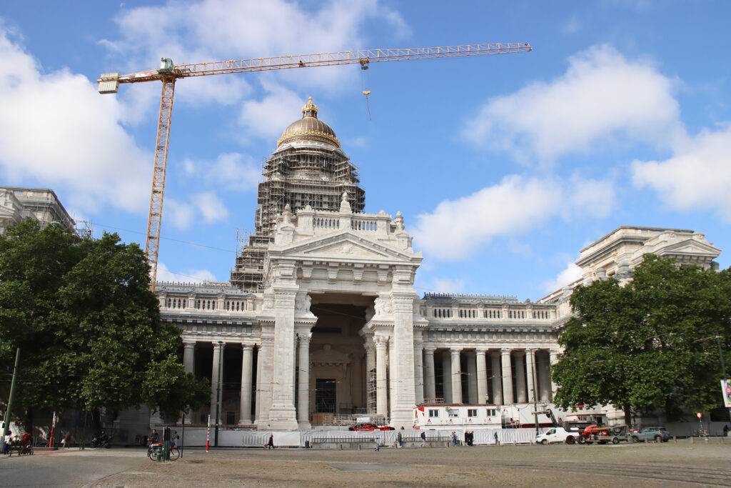 Brussels' Palais de Justice slowly breaking free of scaffolding