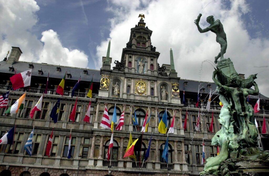 Israeli flag flies on Antwerp City Hall again, despite divided administration